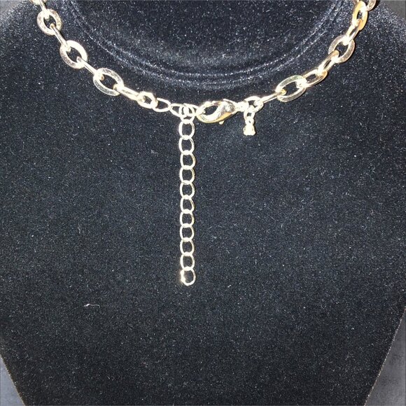 Flower 18" Statement Necklace With Chain & Beads - Picture 3 of 4